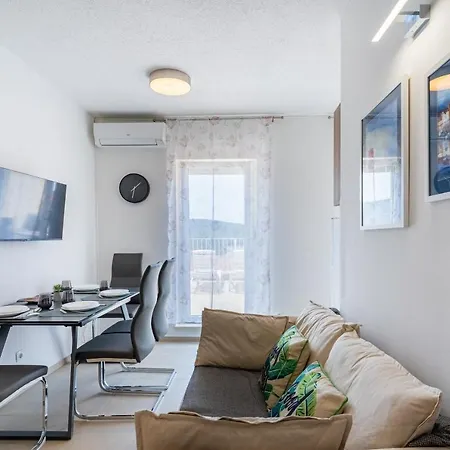 Apartamento Tatjana Ii *