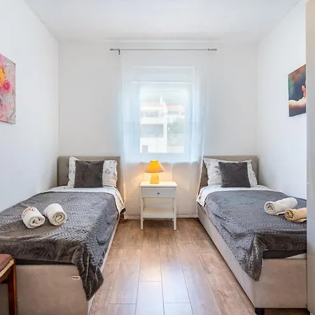 Tatjana Ii Apartment *